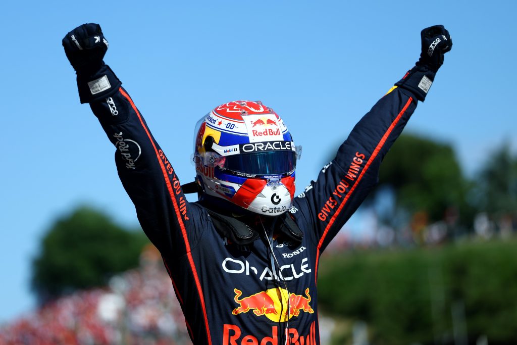 gp-da-emilia-romanha:-verstappen-supera-piastri-na-largada-e-volta-a-vencer-na-f1