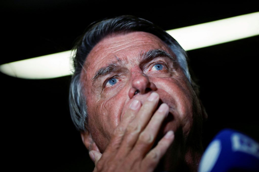 ex-ministro-pede-pix-para-pagar-advogados-e-medicos-de-bolsonaro