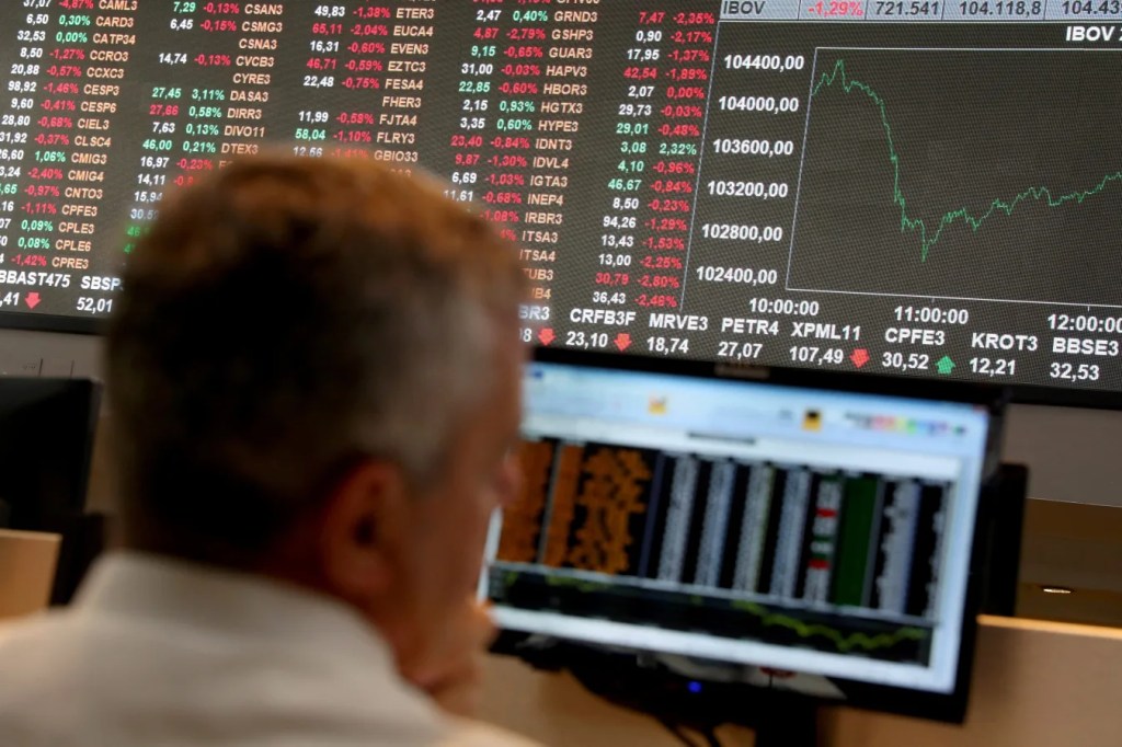 morning-call:-bolsa-de-valores-comeca-semana-esvaziada-ainda-em-ritmo-de-alta;-confira