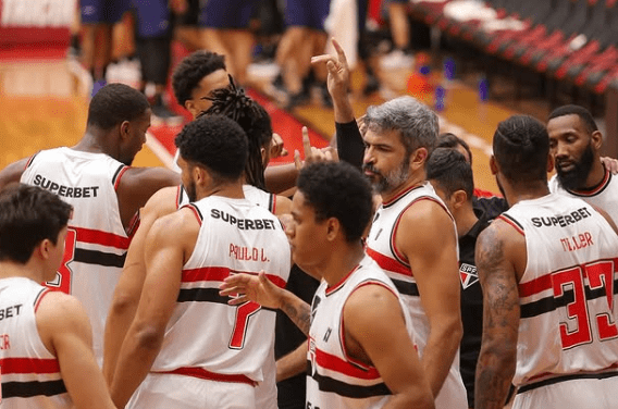 sao-paulo-anuncia-fim-do-seu-time-masculino-de-basquete