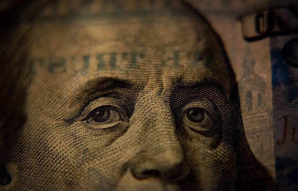 entenda-por-que-a-moody’s-rebaixou-o-rating-dos-estados-unidos
