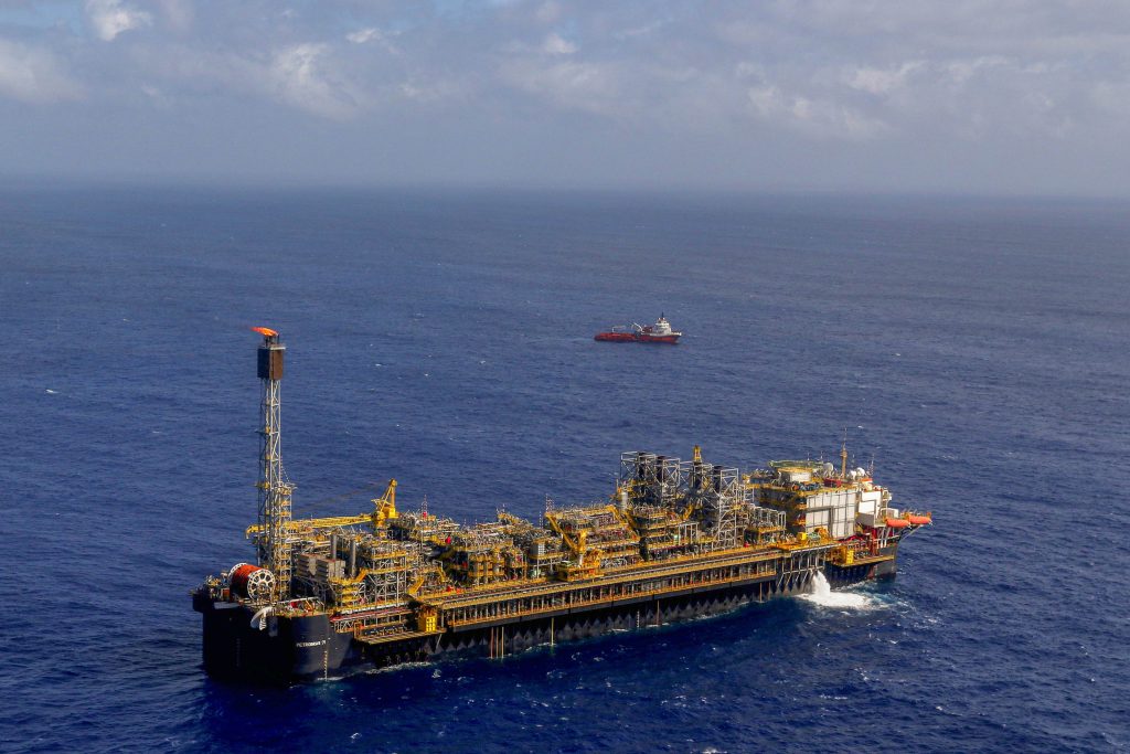 leilao-do-pre-sal:-petrobras-e-shell-levam-duas-areas-sem-concorrencia-por-r$-8,8-bi