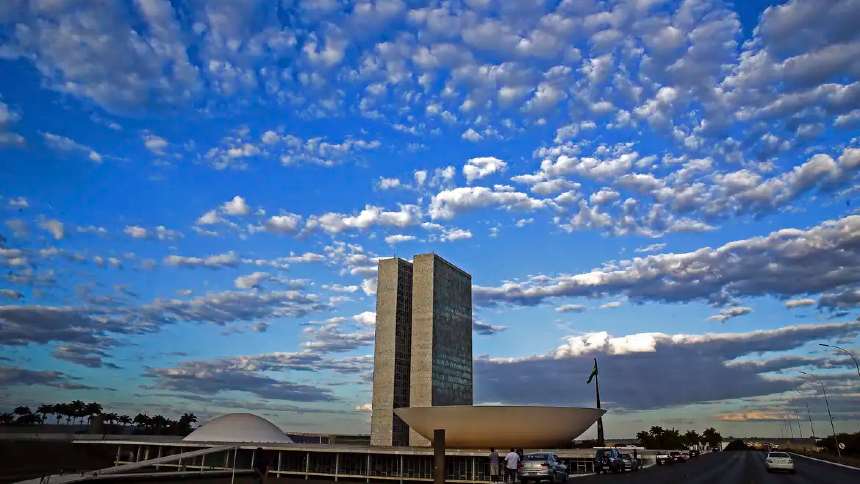 a-maratona-para-zerar-a-fila-de-87-vetos-e-32-mps-antes-que-a-eleicao-paralise-brasilia