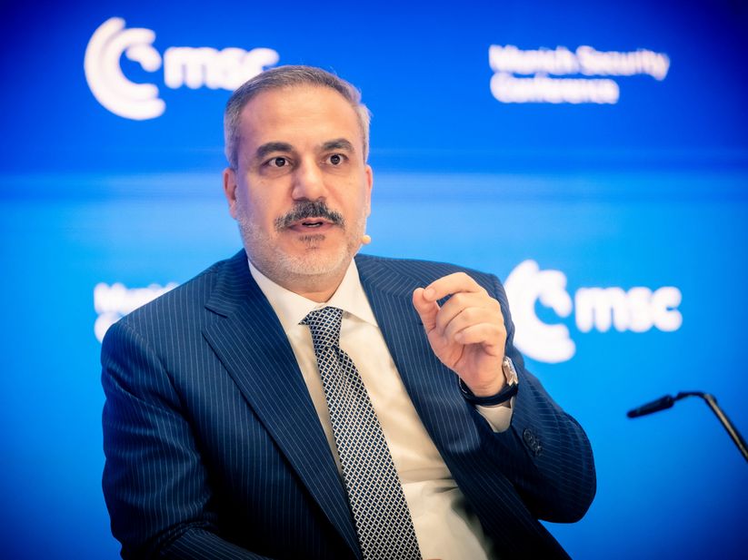 turquia-sugere-que-russia-e-ucrania-suspendam-ataques-no-mar-negro,-diz-ministro