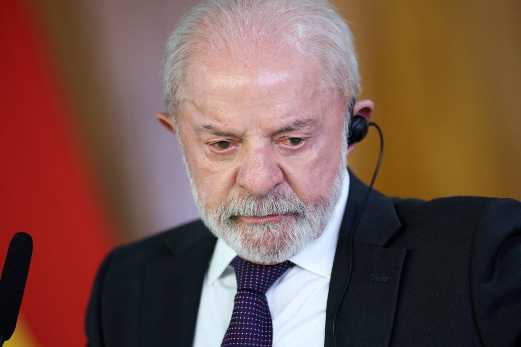 lula-declara-r$-4,7-milhoes-em-patrimonio-ao-tse,-valor-35%-menor-em-relacao-a-2022
