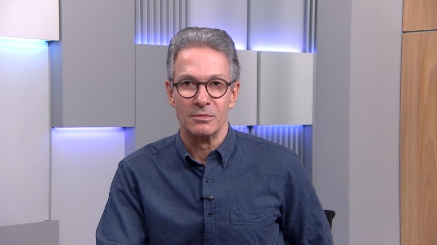 “a-clt-e-venerada-pela-esquerda”:-romeu-zema-defende-trabalho-por-hora-e-nova-onda-de-flexibilizacao