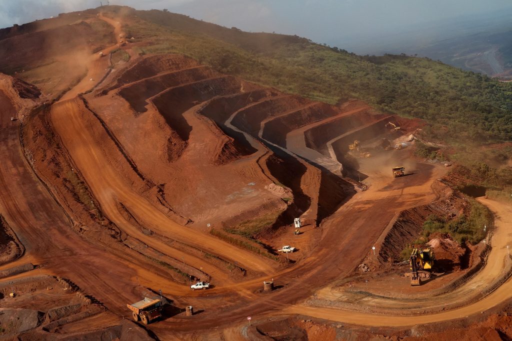 minerio-de-ferro-sobe-com-queda-nos-estoques-e-sinais-de-estimulos-da-china