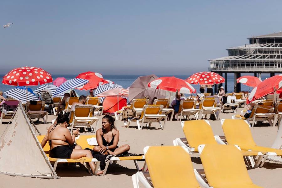 europa-enfrenta-nova-onda-de-calor-e-forca-turistas-a-mudar-planos-de-viagem