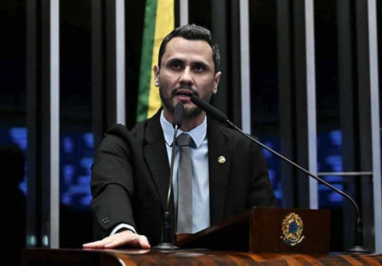 cleitinho-declara-apoio-a-flavio-bolsonaro-e-contraria-neutralidade-do-republicanos