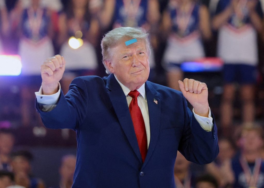 trump-cita-suica-para-cobrar-corte-de-juros-e-critica-fed-por-manter-taxas-altas