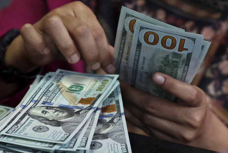 dolar-hoje-cai-no-brasil-com-exterior-e-eleicoes-no-radar